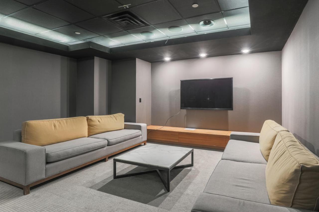 Simply Comfort. Elegant Apartments Dan Lecki Toronto Luaran gambar